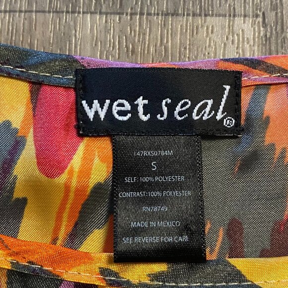 Wet Seal Rainbow Oversized Tunic Blouse Size Small - Picture 2 of 5